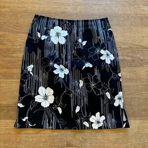 Worthington Stretch black white floral flower knee length pencil skirt sz 8 b32